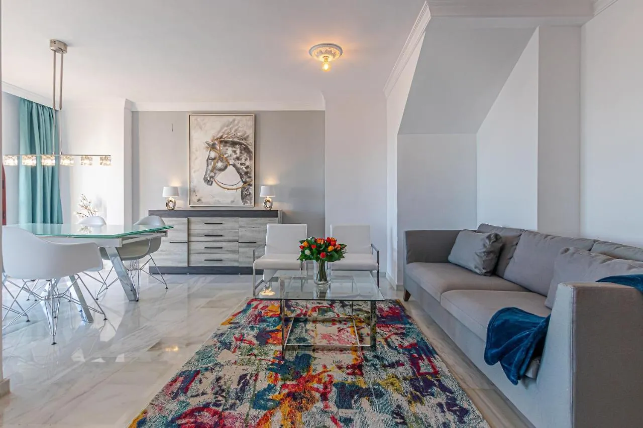 797 Holiday Rentals -Lujoso Atico Duplex En El Centro De Benalmadena Apartment