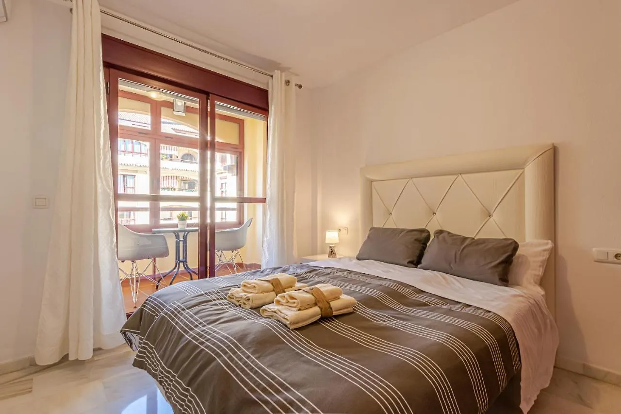 797 Holiday Rentals -Lujoso Atico Duplex En El Centro De Benalmadena Spain