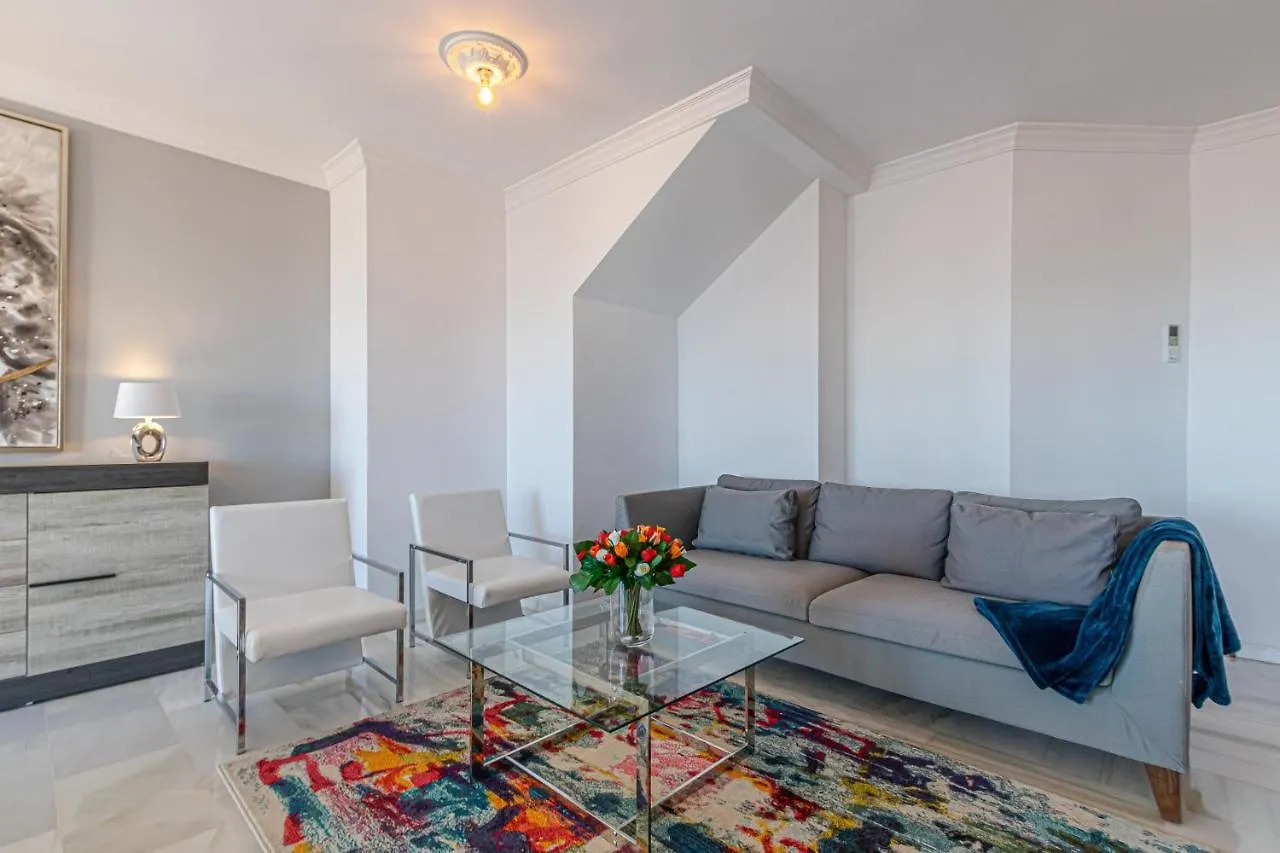 Apartment 797 Holiday Rentals -Lujoso Atico Duplex En El Centro De Benalmadena