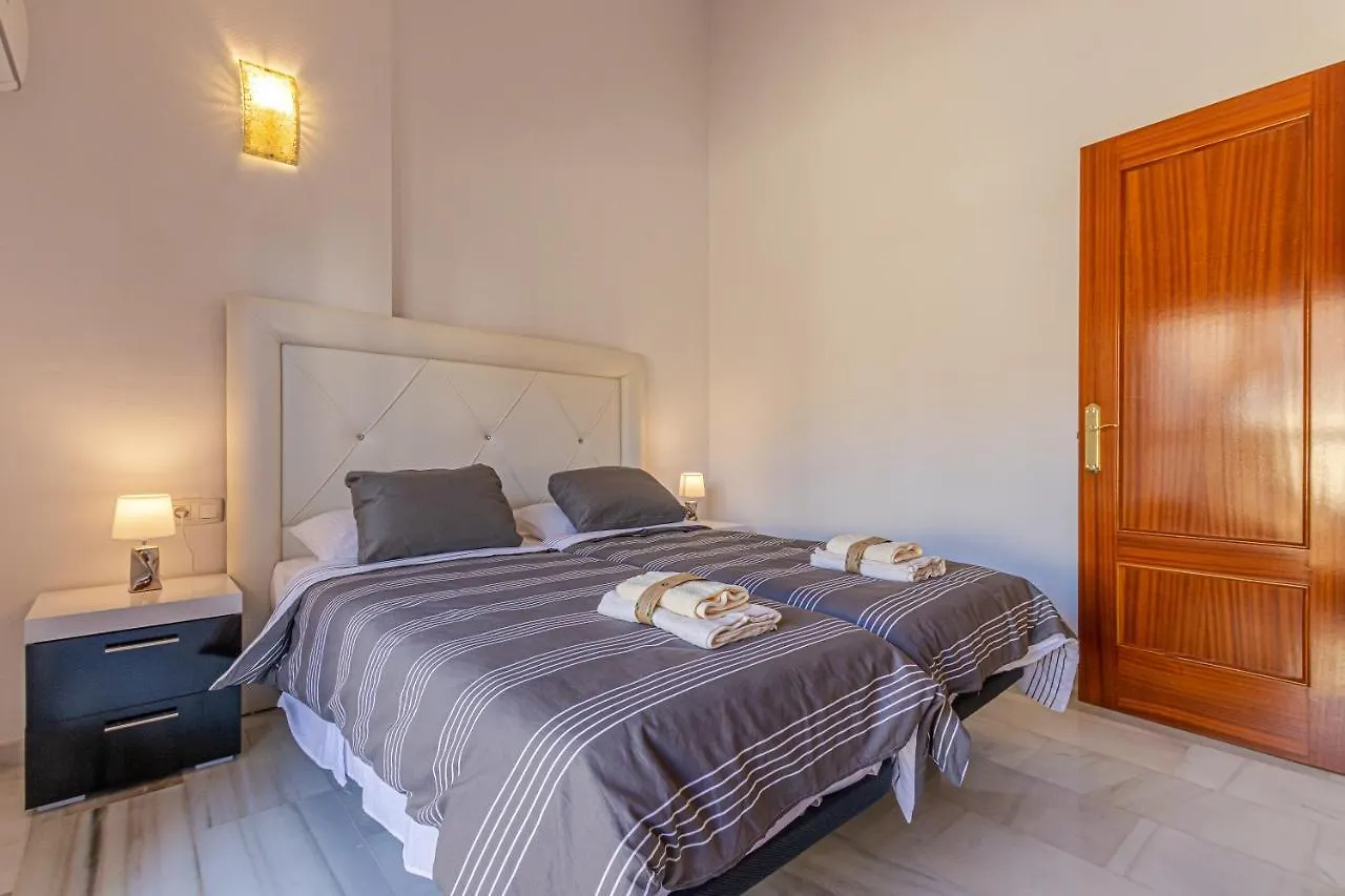 797 Holiday Rentals -Lujoso Atico Duplex En El Centro De Benalmadena Apartment