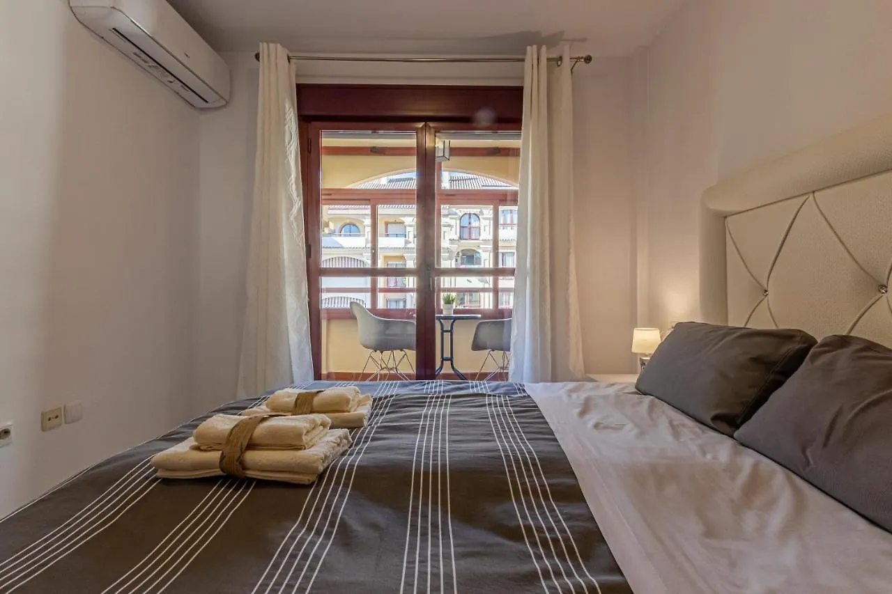 797 Holiday Rentals -Lujoso Atico Duplex En El Centro De Benalmadena Apartment